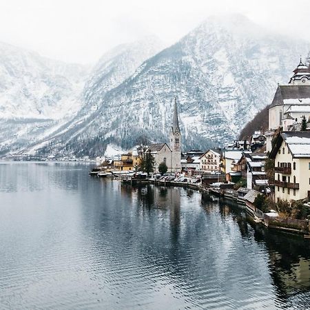 Haus Am Hof - 15Th Century House At The Lake, Near The Marketplace, With A Balcony Hallstatt Exterior photo