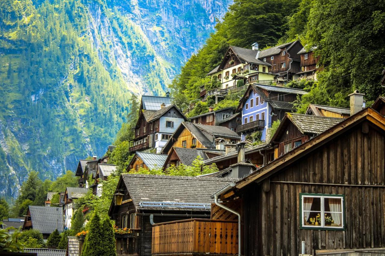 Haus Am Hof - 15Th Century House At The Lake, Near The Marketplace, With A Balcony Hallstatt Exterior photo