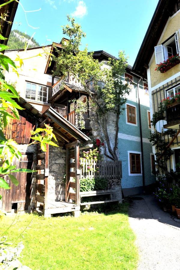 Haus Am Hof - 15Th Century House At The Lake, Near The Marketplace, With A Balcony Hallstatt Exterior photo